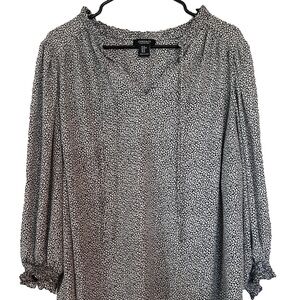 Jones & Co black and white blouse 3/4 Sleeve